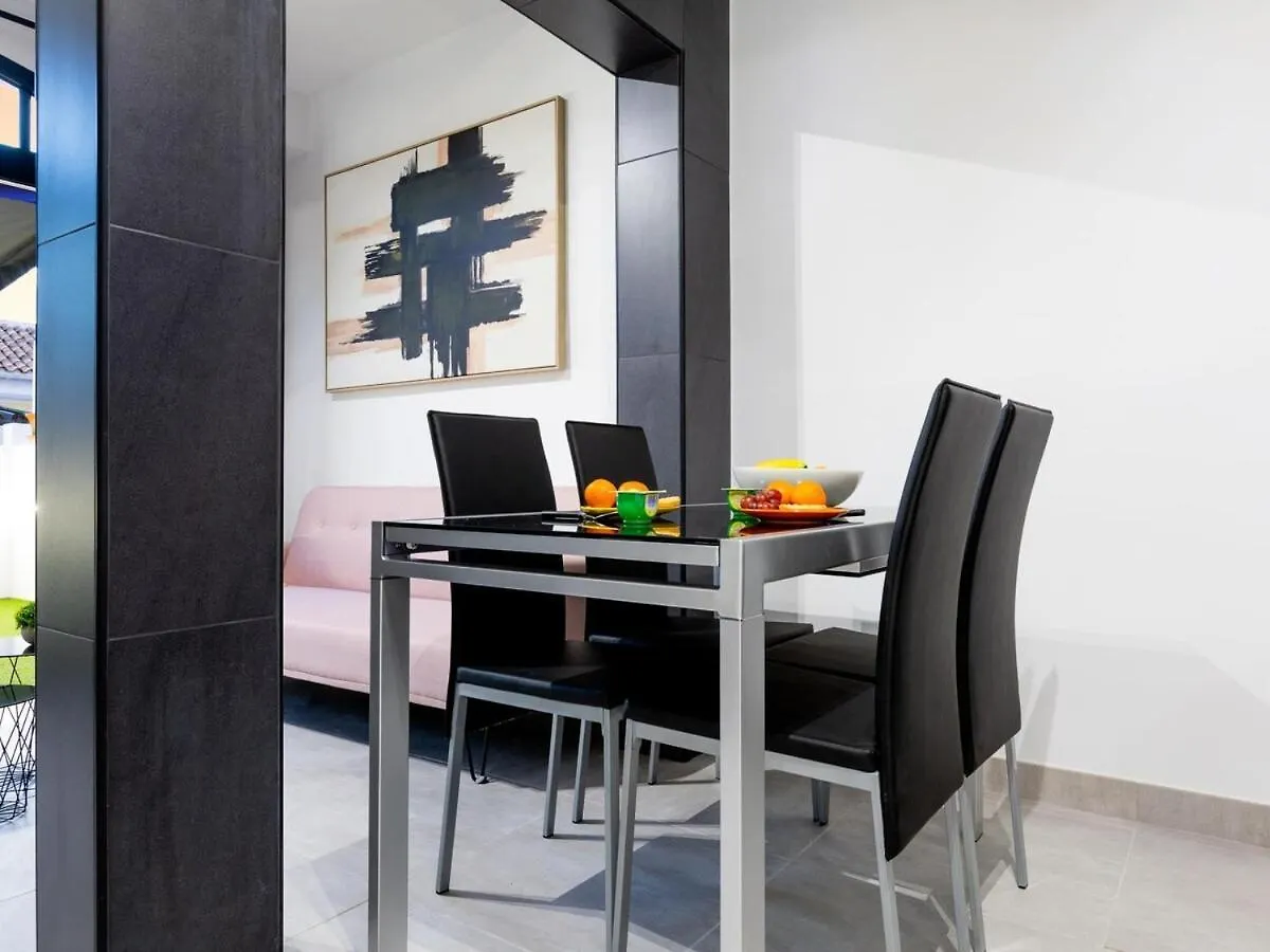 8B Albatros Playa Paraiso, Elegant And Modern Apt İspanya